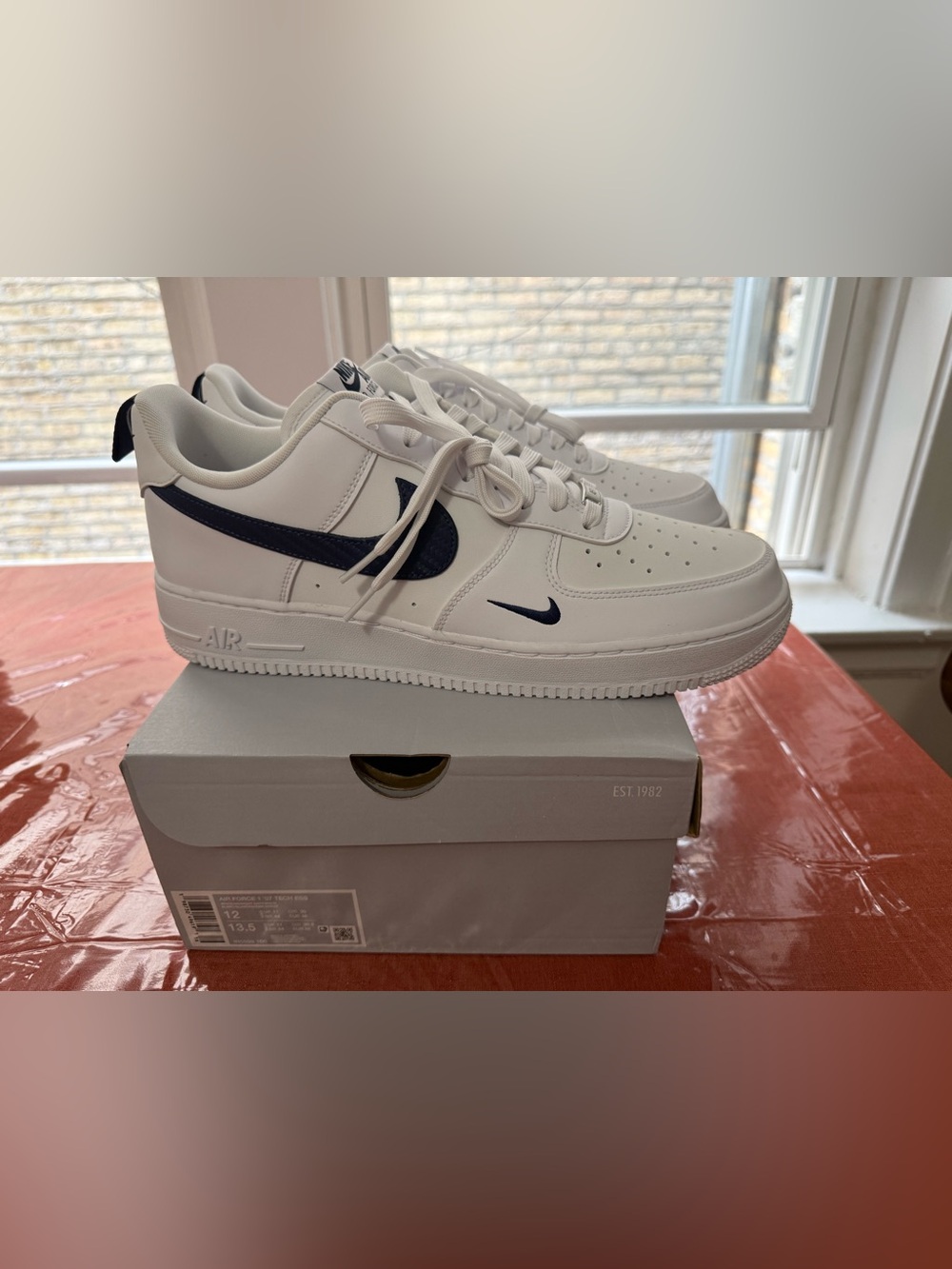 Nike Air Force 1 07 Tech Ess Carbon Fiber Swoosh White size 12 Men’s NEW